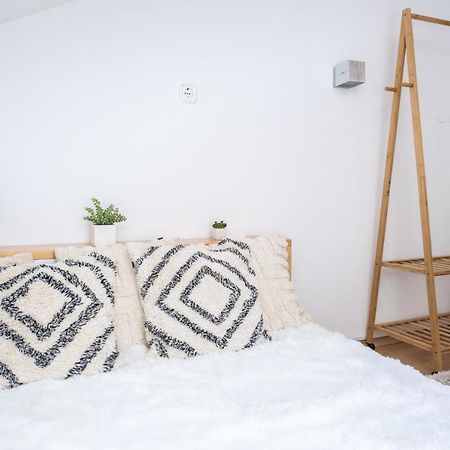 Sziklai Apartman Veszprém Esterno foto
