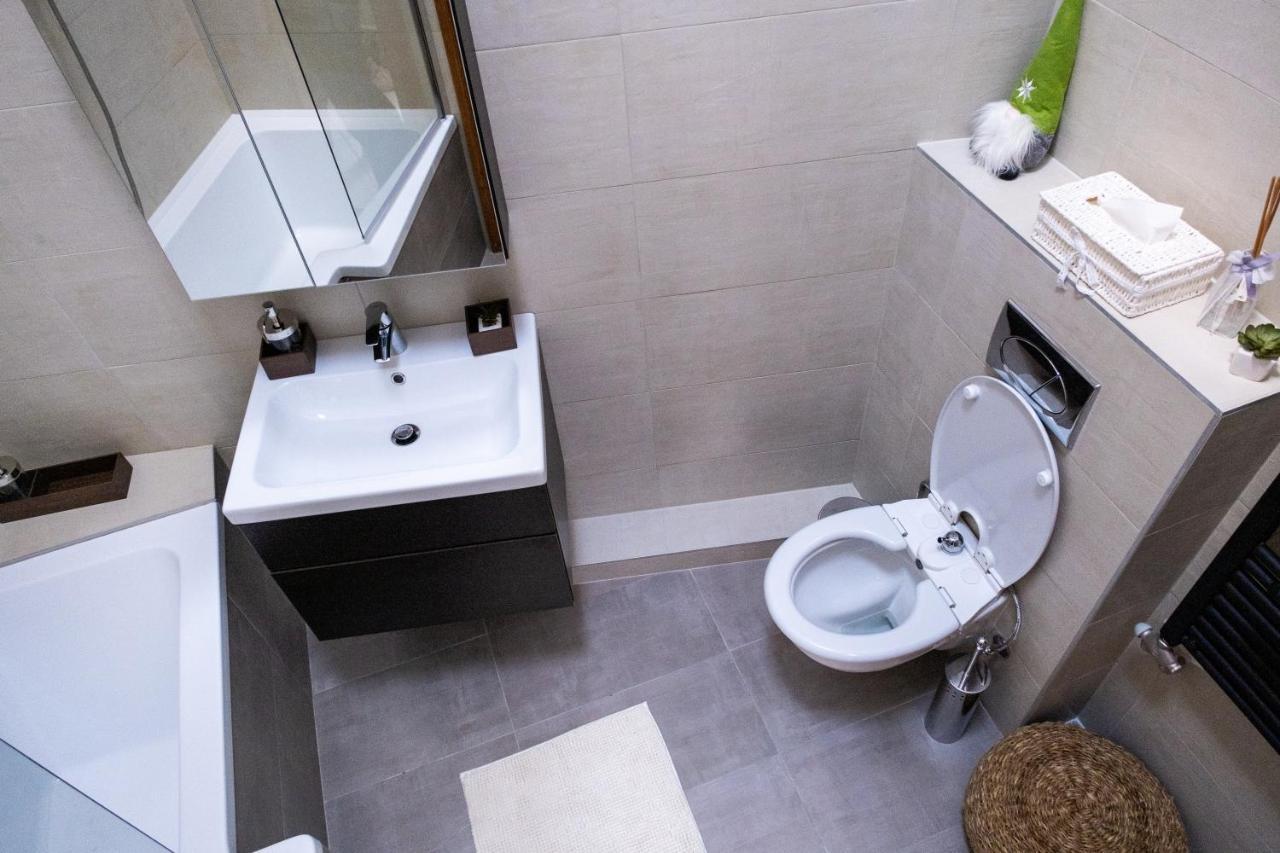 Sziklai Apartman Veszprém Esterno foto