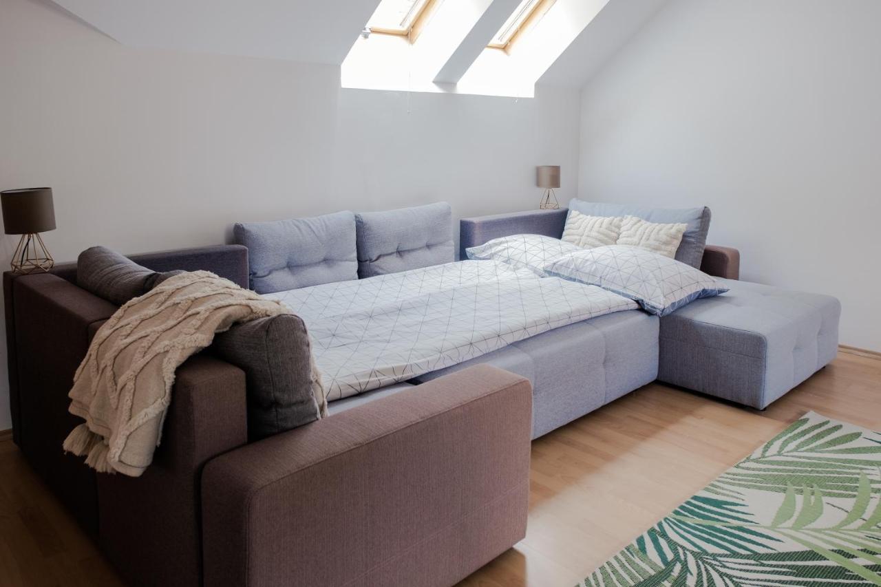 Sziklai Apartman Veszprém Esterno foto