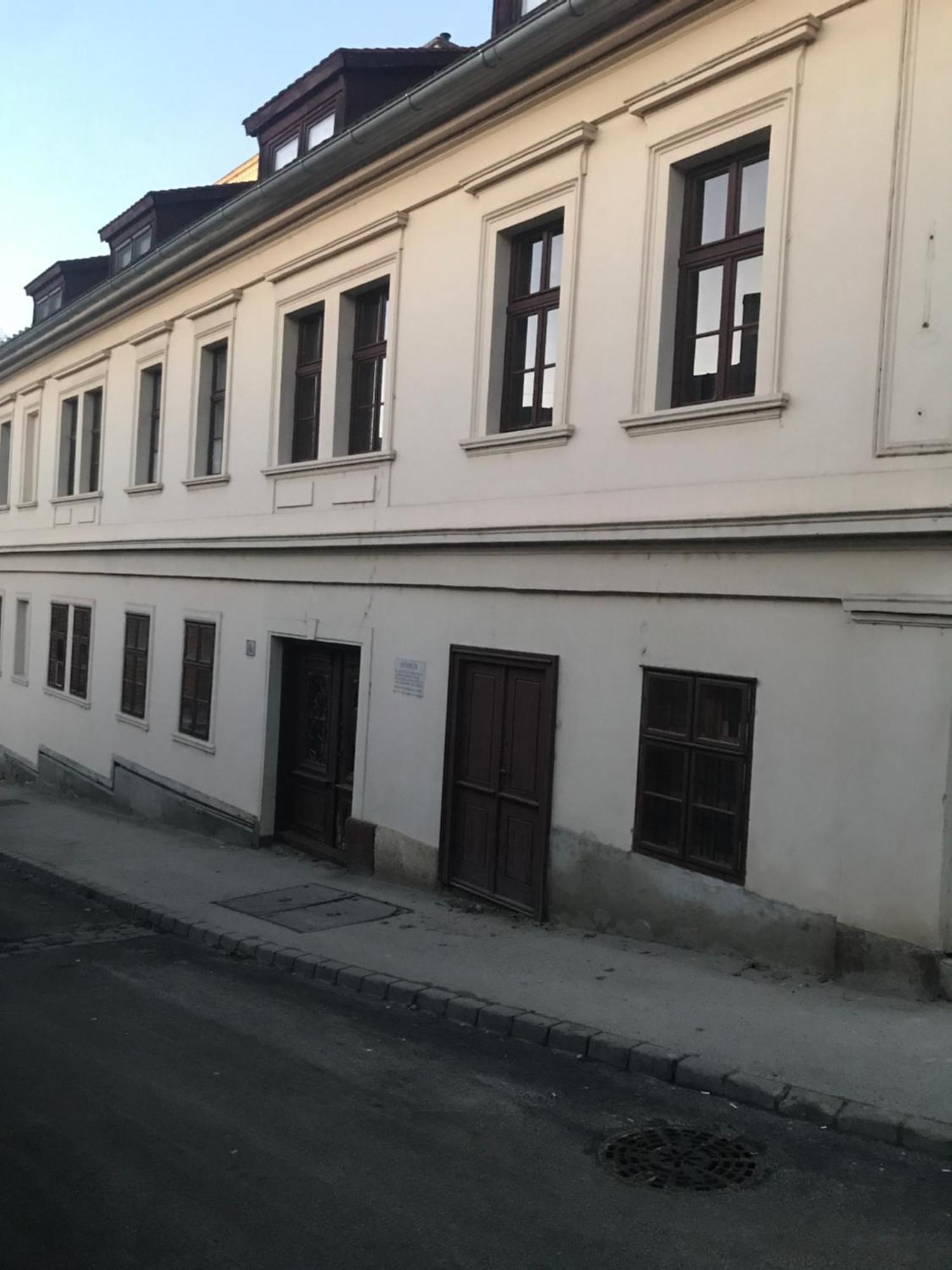 Sziklai Apartman Veszprém Esterno foto
